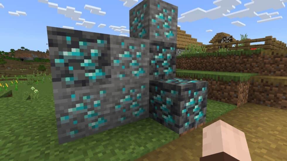 5 Best Pickaxe Enchantments in Minecraft, Ranked HGG